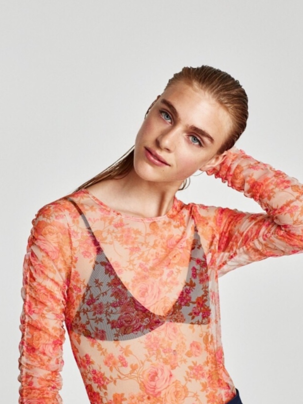 ⭐️3/$30⭐️ (bundle deal) ZARA Sheer Floral Mesh Top - Picture 2 of 8